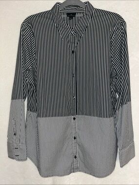 Worthington long sleeve button down shirt
